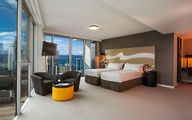 Hilton Surfers Paradise Hotel & Residences